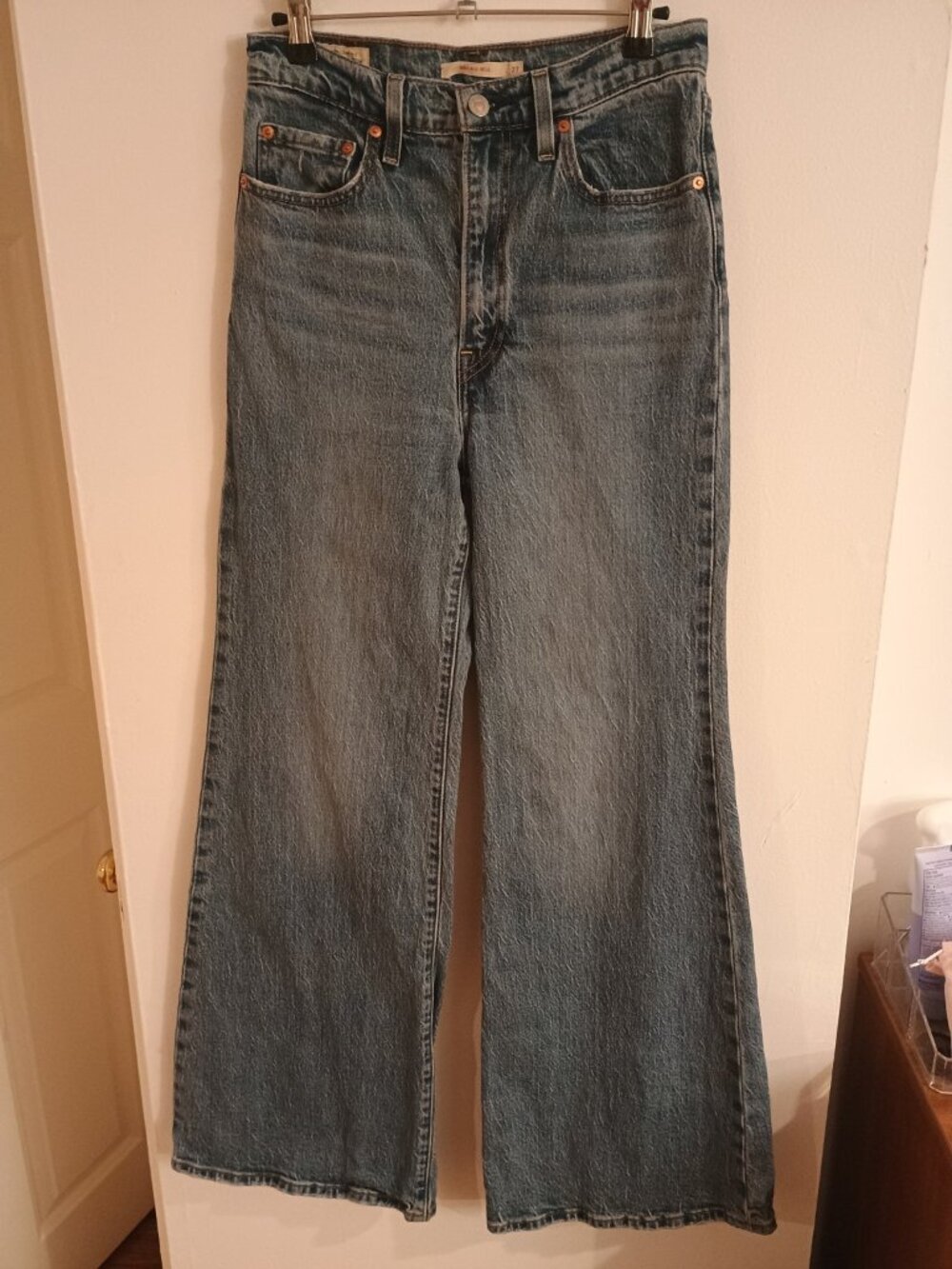 Levi's Premium Ribcage Bell Jeans W27 L32 Medium Wash Denim Flared High Waisted